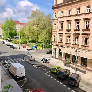 https://karlin-cozy-studio.praguehotelsweb.com